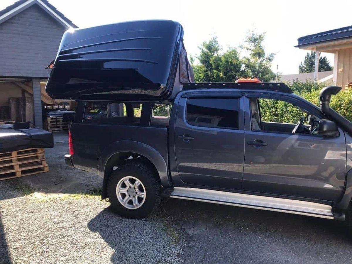 2-4 Man Hard Shell Roof Top Tent